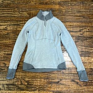 Lululemon half zip pullover size 4